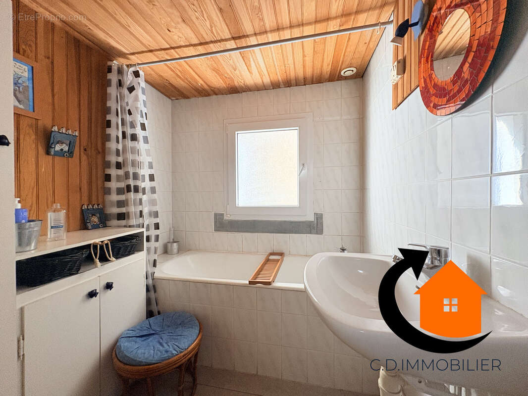 Appartement à COURVILLE-SUR-EURE