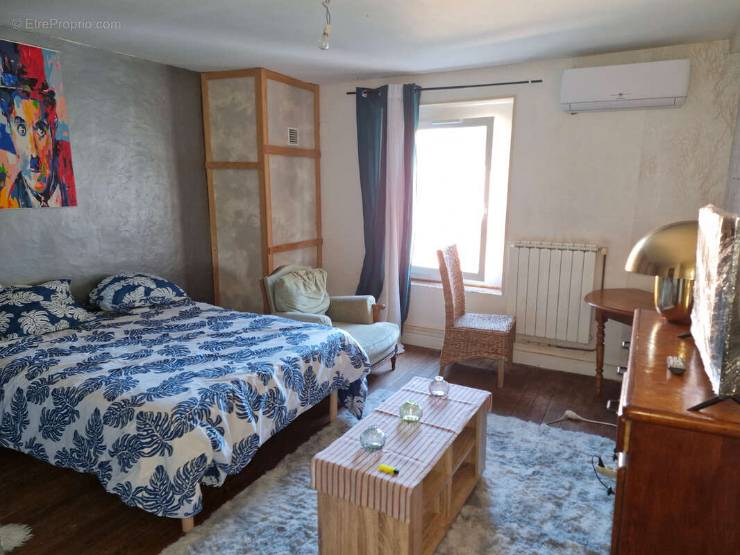 Maison à NEUFMAISONS