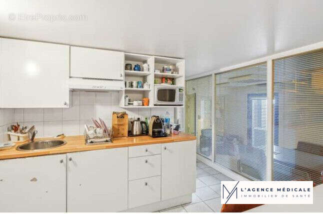 Commerce à PARIS-16E