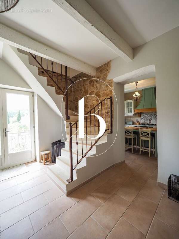 Maison à GOUDARGUES
