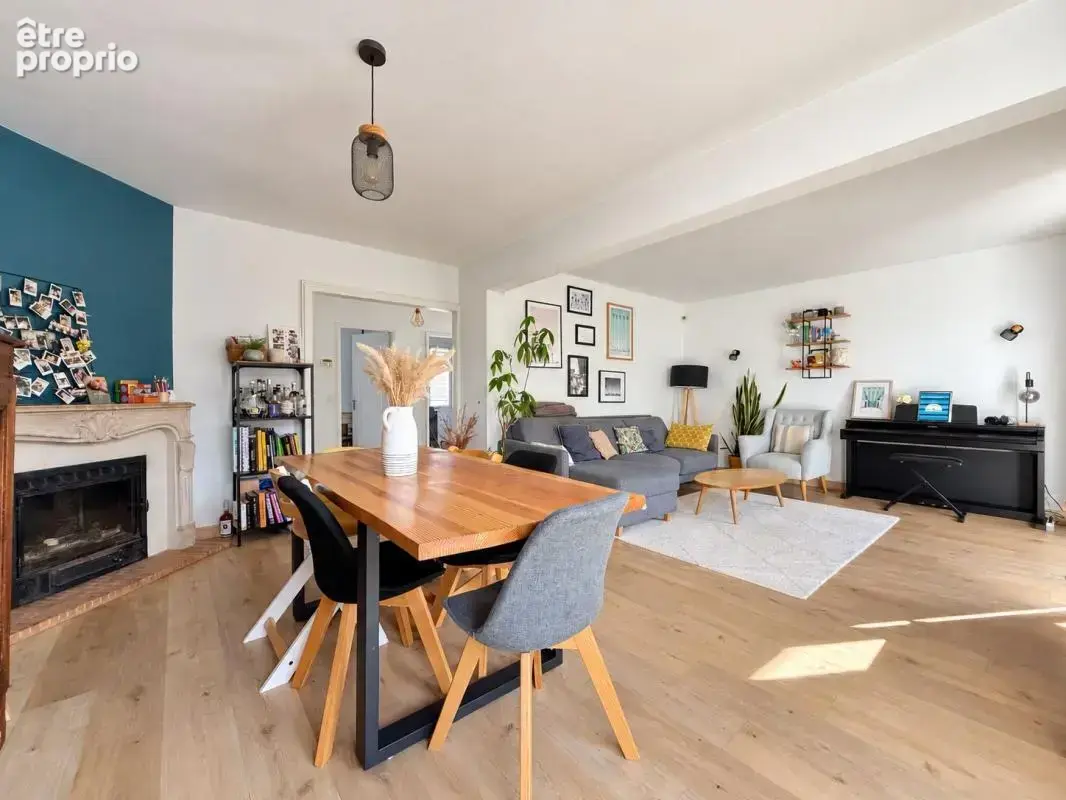 Maison À Vendre Secteur Rare avec Jardin et Garage - photo 10