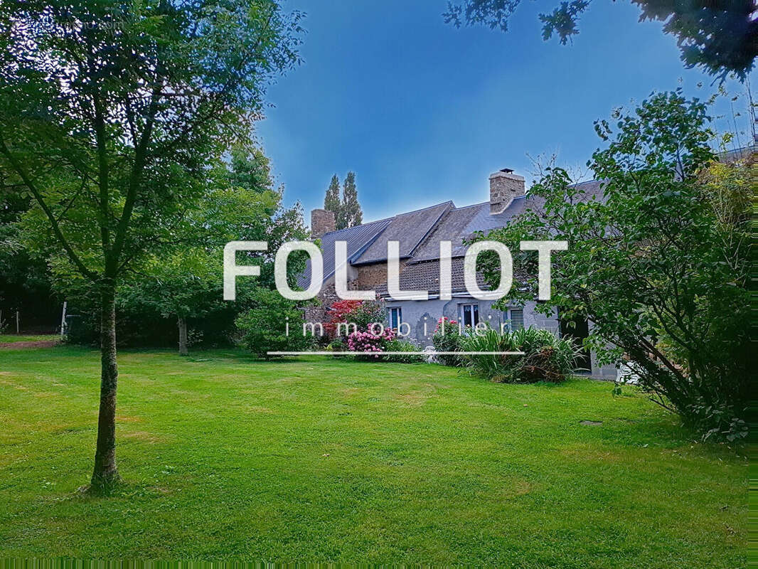 Maison à LA HAYE-DU-PUITS