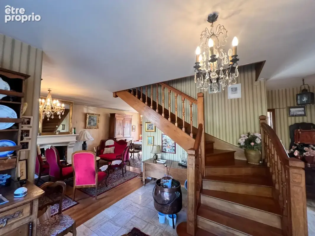 CHÂTELLERAULT – Maison familiale 152 m² – 5 chambres – Vie de plain-pied – Terrain 1 000 m² - photo 5