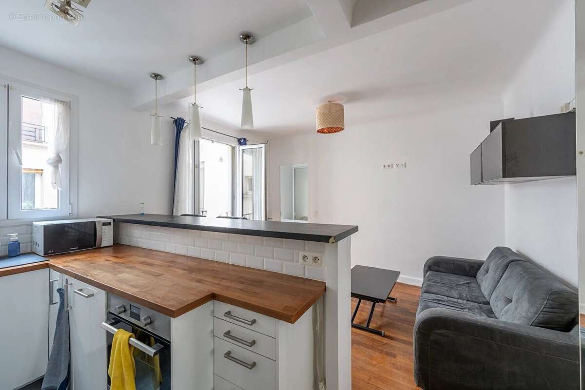 Appartement à PARIS-18E