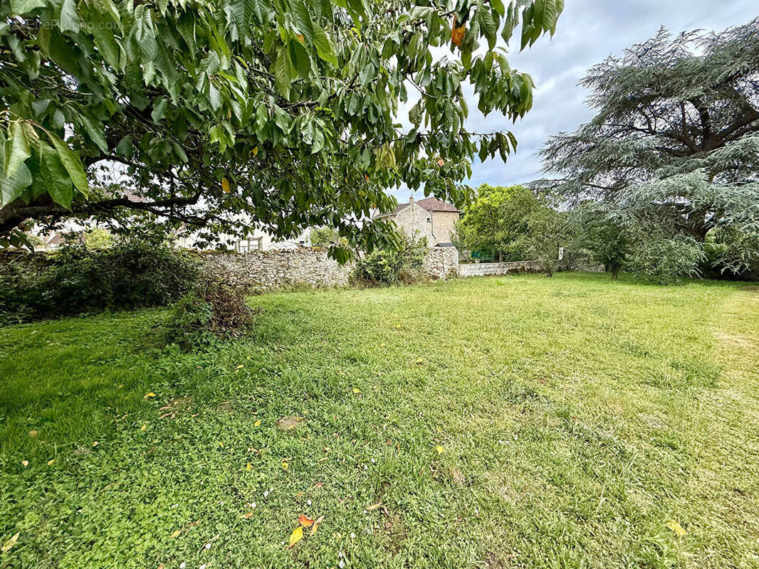 Terrain à SAACY-SUR-MARNE