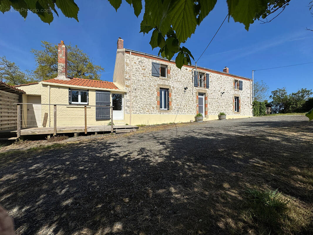 Maison à AIZENAY