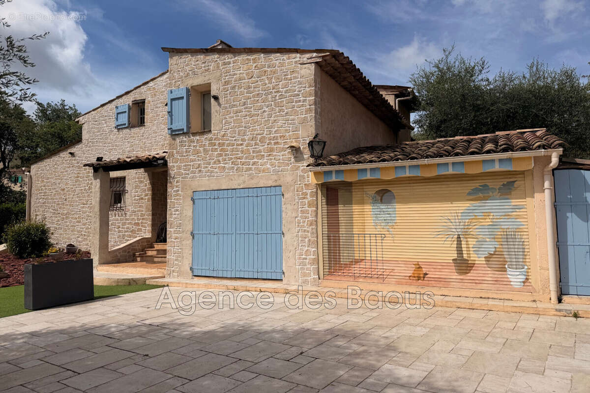 Maison à LA GAUDE