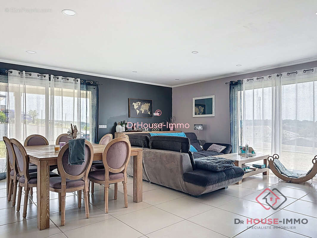 Maison à COULOUNIEIX-CHAMIERS