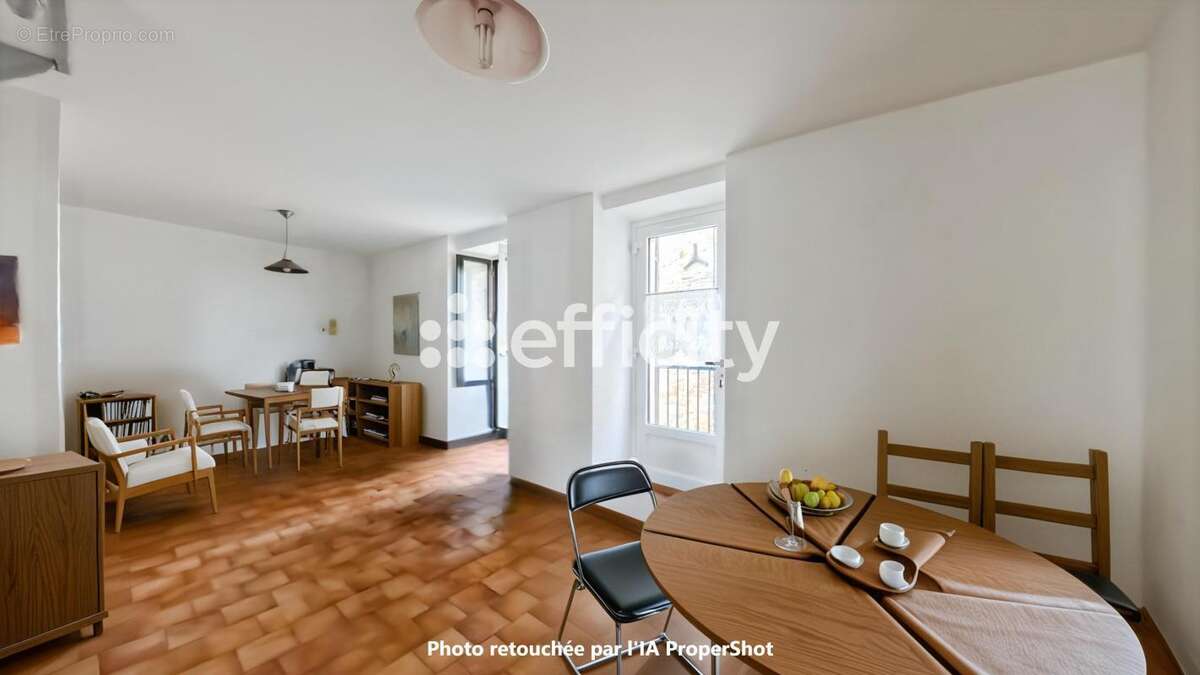 Appartement à FUMEL