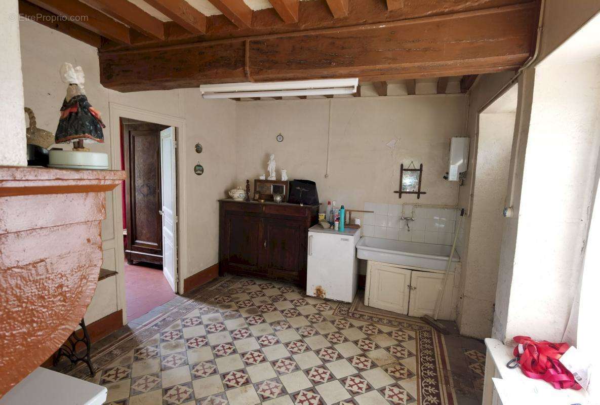 Maison à BRINON-SUR-BEUVRON