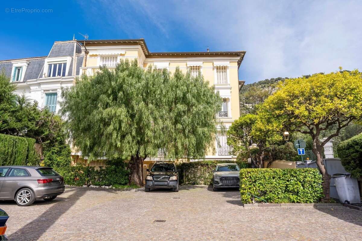 Appartement à BEAULIEU-SUR-MER