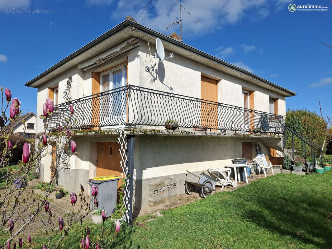 Maison à NERIS-LES-BAINS