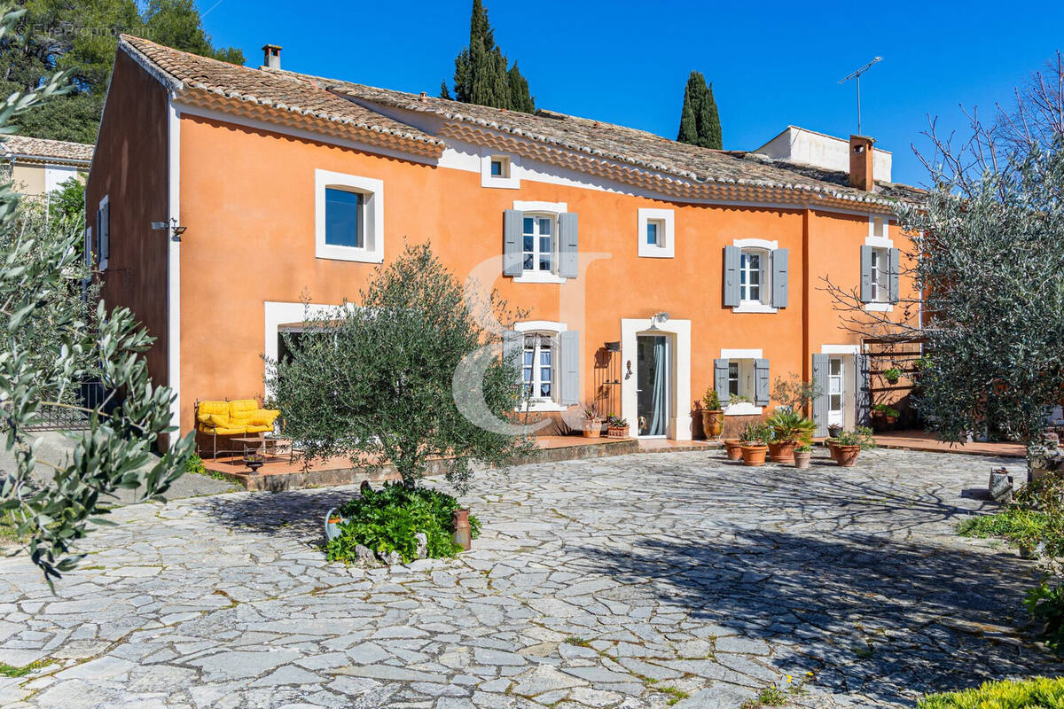 Maison à VAISON-LA-ROMAINE