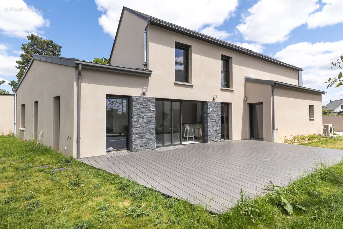 Maison à BOUCHEMAINE