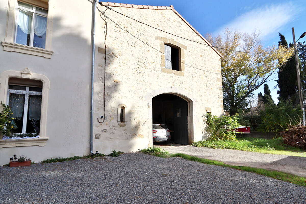 Maison à FLEURY