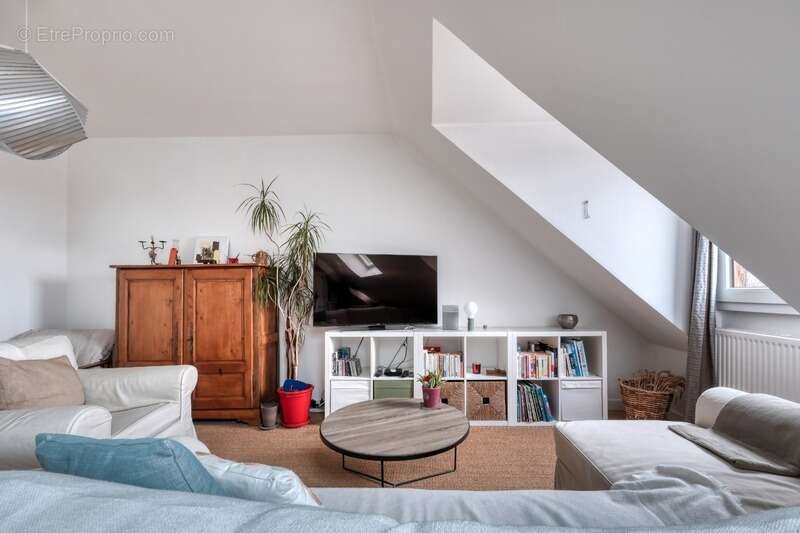 Appartement à NEAUPHLE-LE-CHATEAU