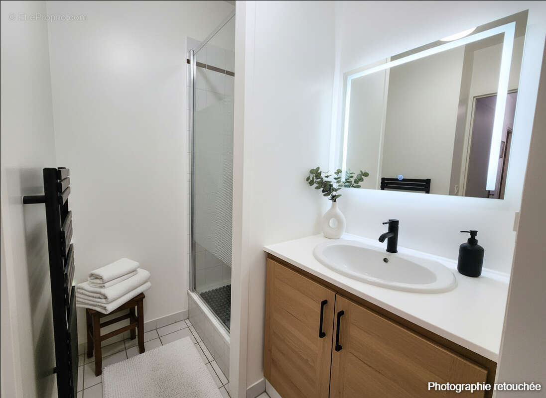 Appartement à LA GARENNE-COLOMBES