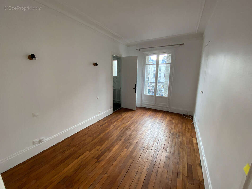 Appartement à PARIS-11E