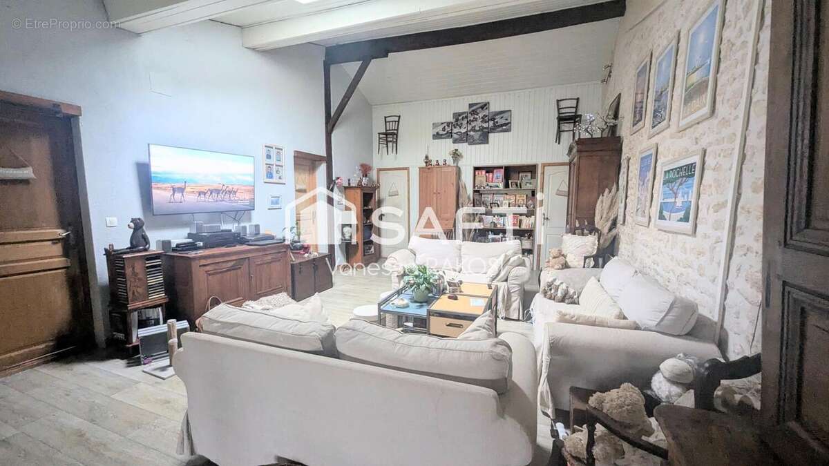 Photo 2 - Maison à SAINT-JEAN-D'ANGELY