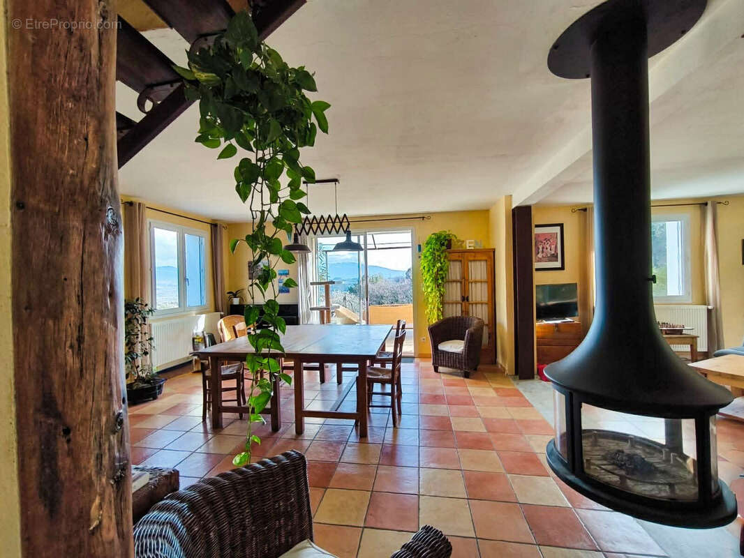 Maison à VINSOBRES