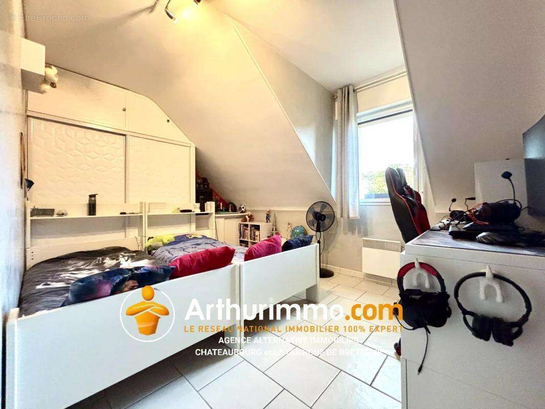 Maison à CHATILLON-EN-VENDELAIS