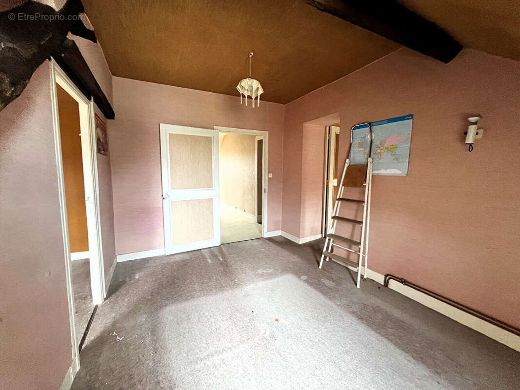 Maison à GROSSOUVRE