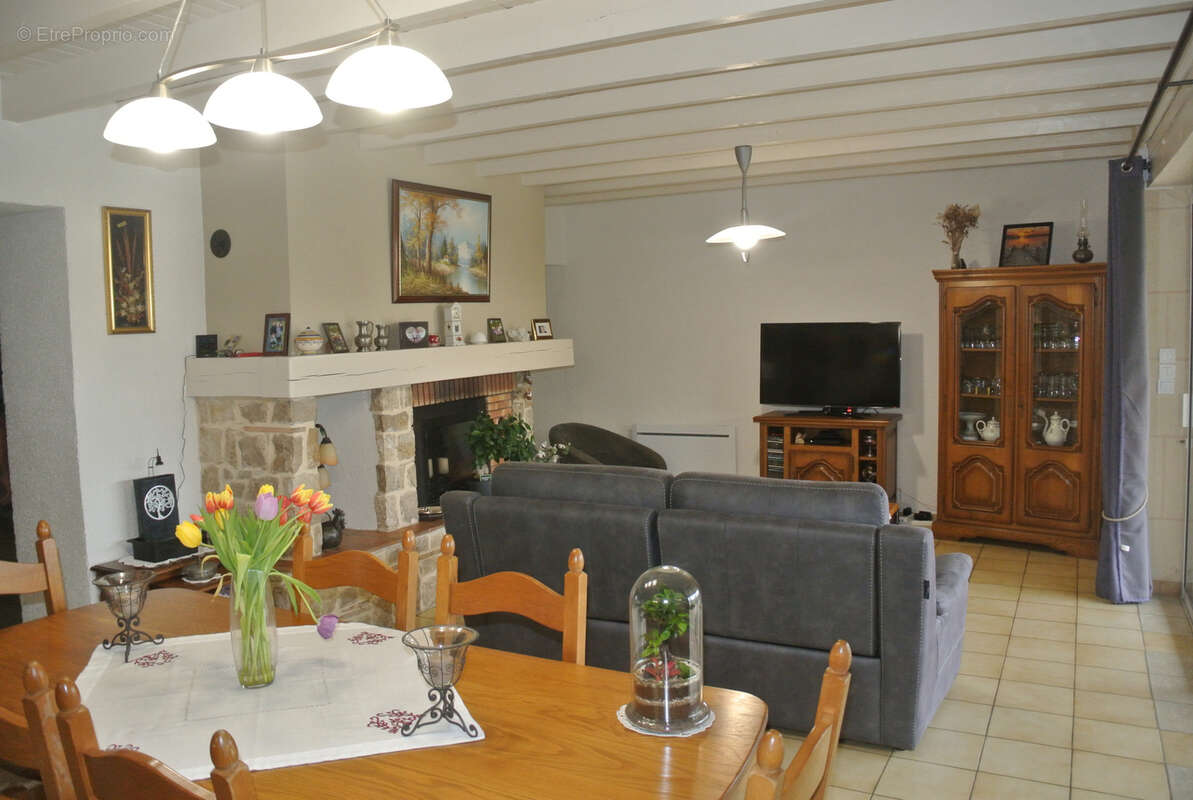 Maison à MAUVEZIN-SUR-GUPIE