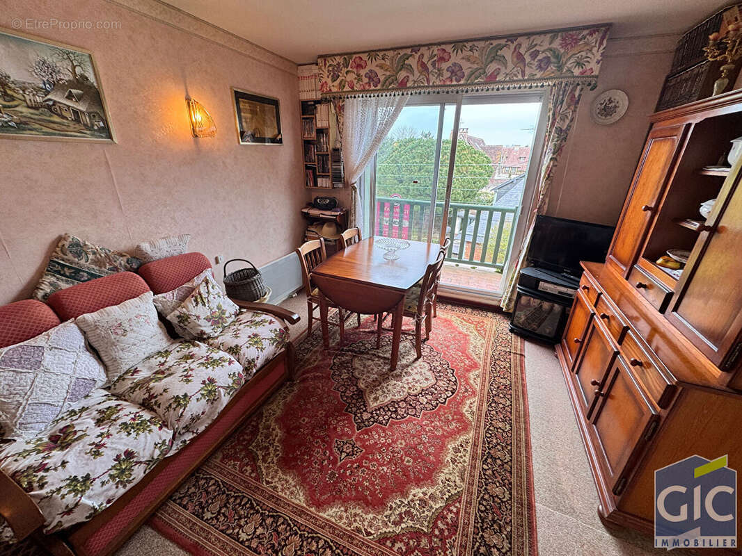 Appartement à BENERVILLE-SUR-MER