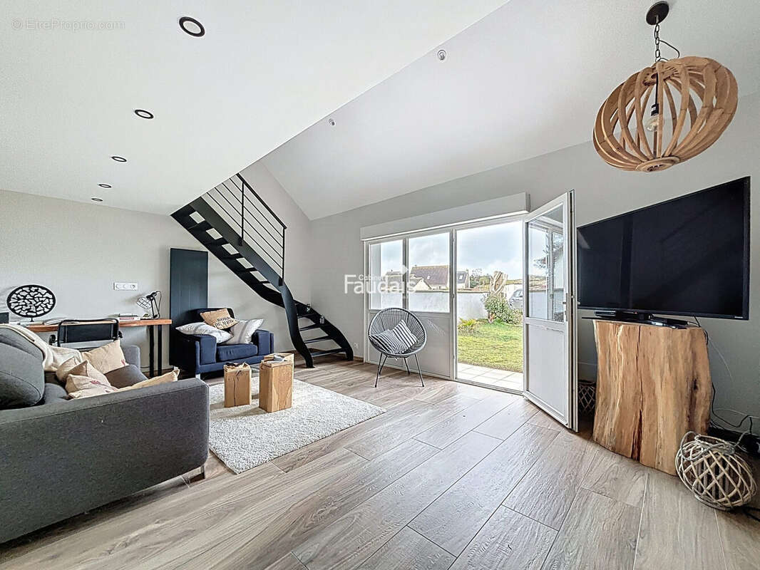 Maison 70 m² à Surville  - photo 2