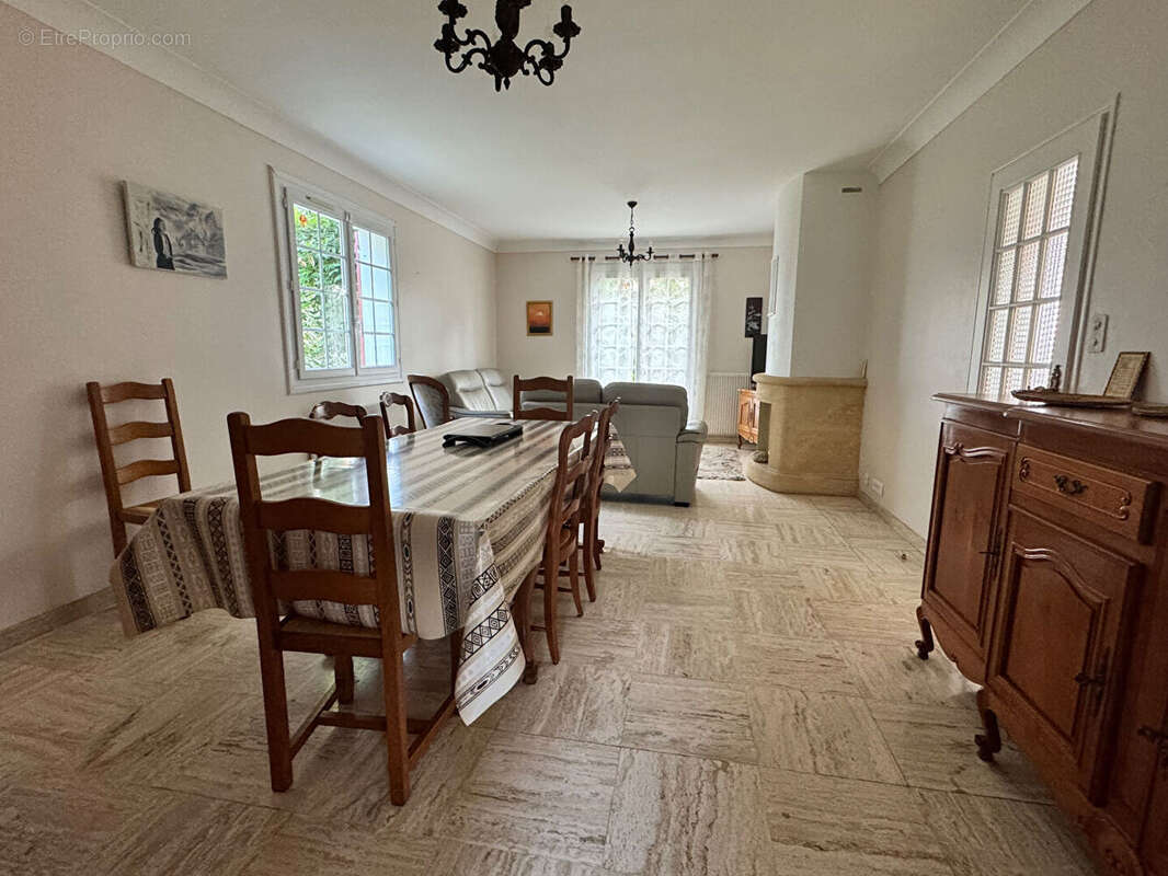 Maison à SAINT-JULIEN-DES-LANDES