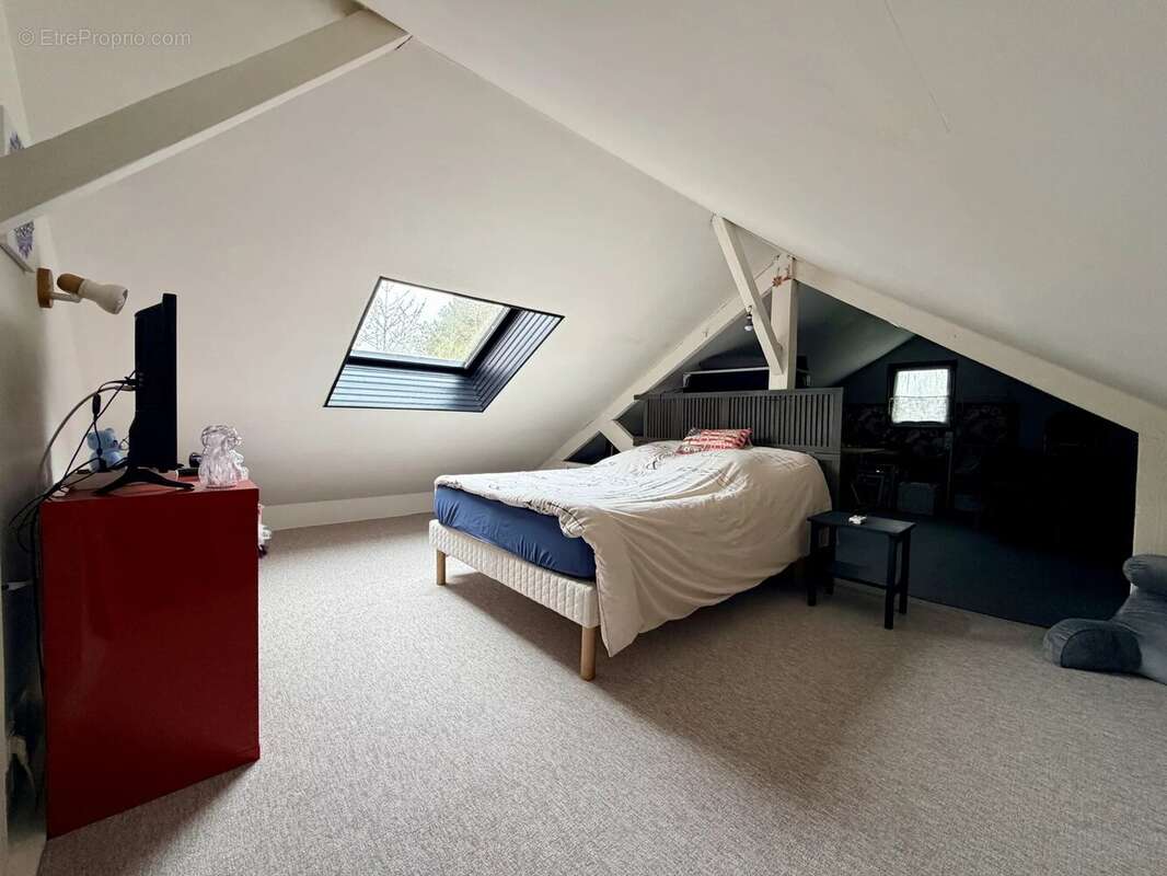 Grande maison dans Bernay - 5-6 chambres - plus de 200m2 d'espace - sous-sol/carport - 808m2 - photo 16