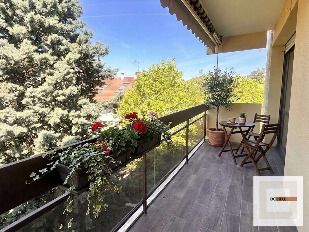 Appartement à AMBILLY