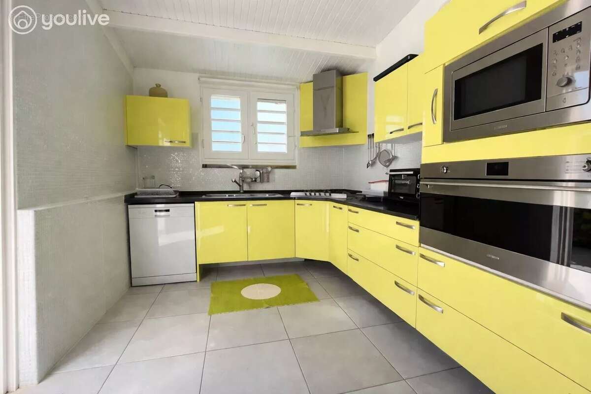 Magnifique Villa T7 piscine- Sainte Anne- fort potentiel - photo 5