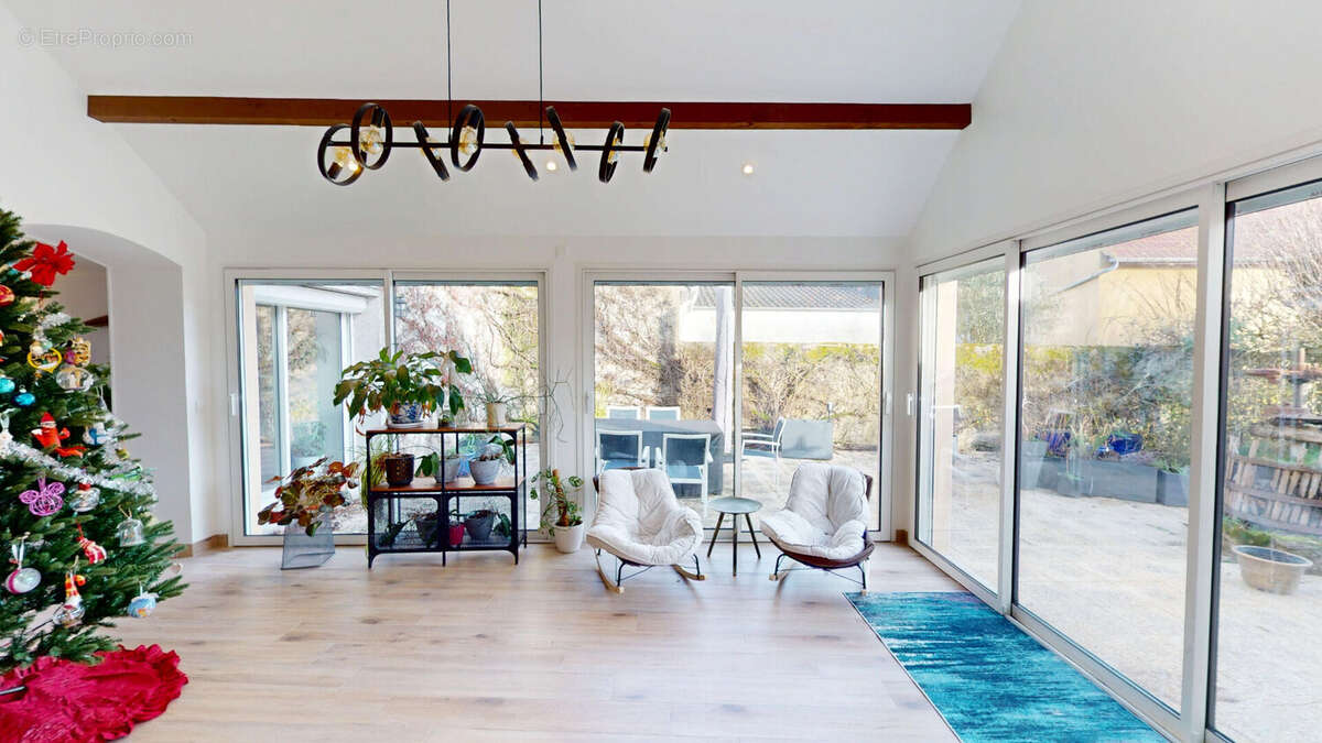 Maison à BAILLY-ROMAINVILLIERS