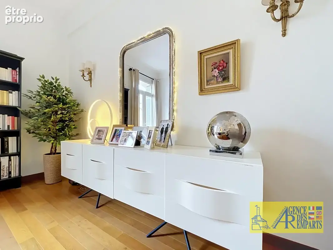 Élégant appartement bourgeois de 76 m2 au cœur d’Antibes - photo 7