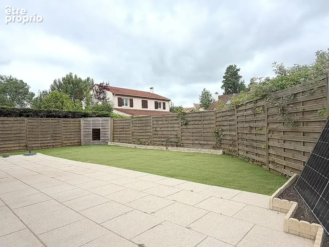 Maison Voisins Le Bretonneux 6 pièce(s) 135 m2 - photo 2