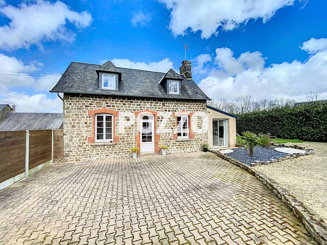 Maison à MOULINES