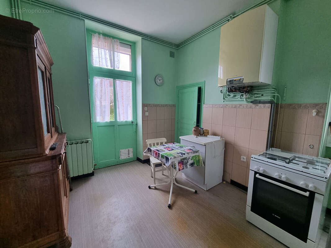 Appartement à YZEURE