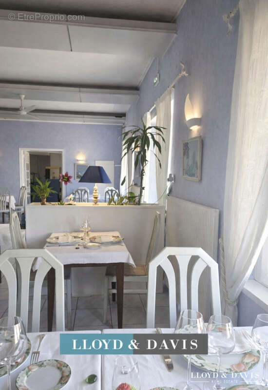 Commerce à GUECELARD