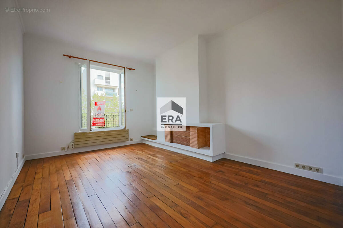 Appartement à PARIS-14E