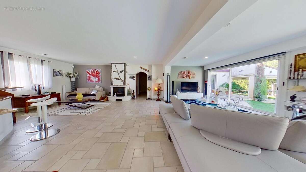 Photo 2 - Maison à SAINT-MAMERT-DU-GARD