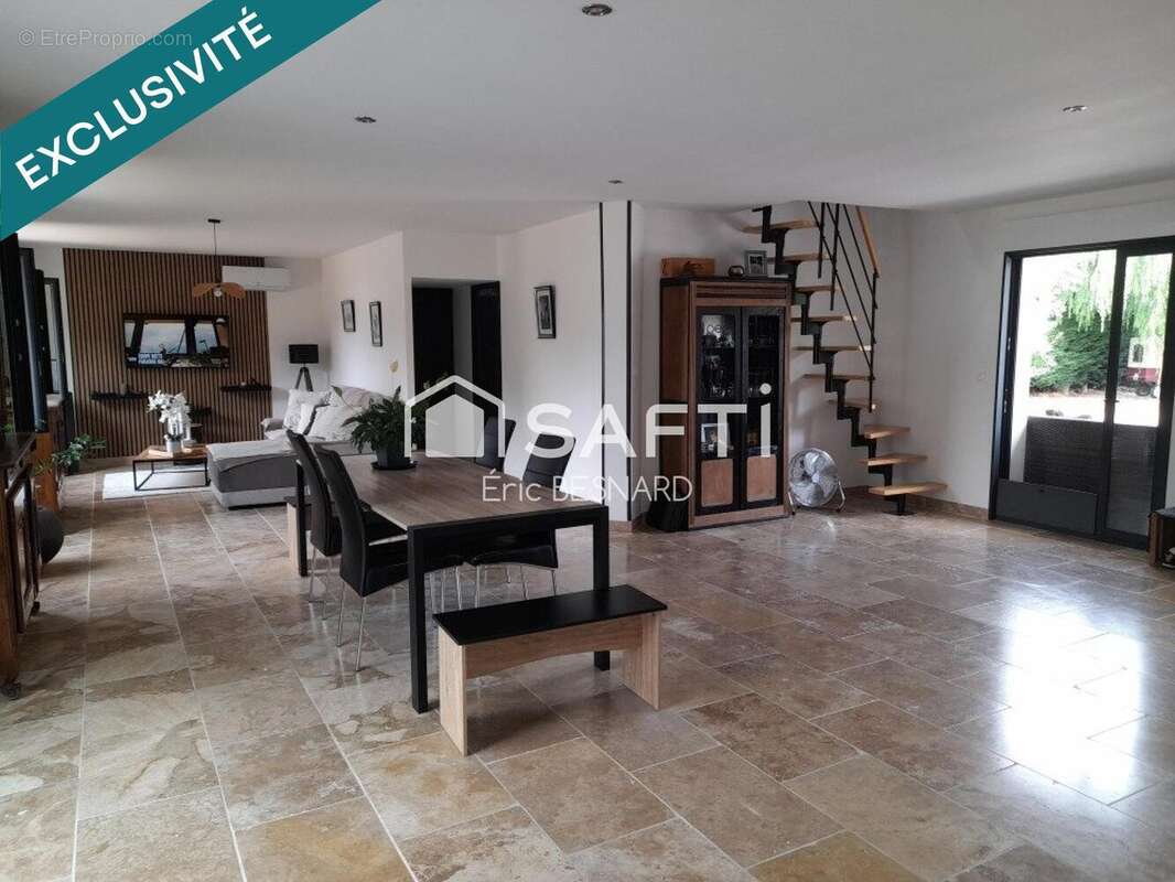Maison 160 m² à Huismes  - photo 4