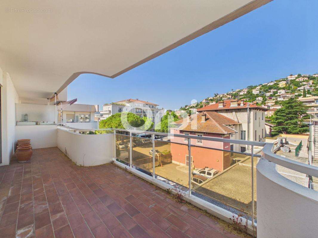 Appartement à MANDELIEU-LA-NAPOULE