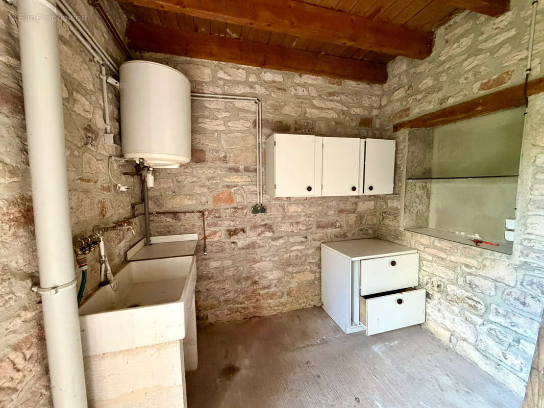 Vente jolie villa sur terrain de 602 m2 avec petite dépendance LUXEUIL LES BAINS - photo 32