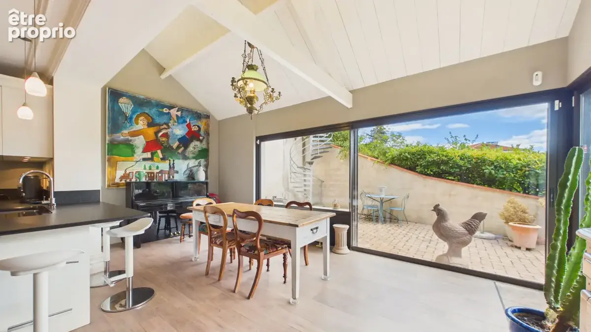 Maison de caractère rénovée avec jardin paysager et piscine - Proche centre-ville - photo 6