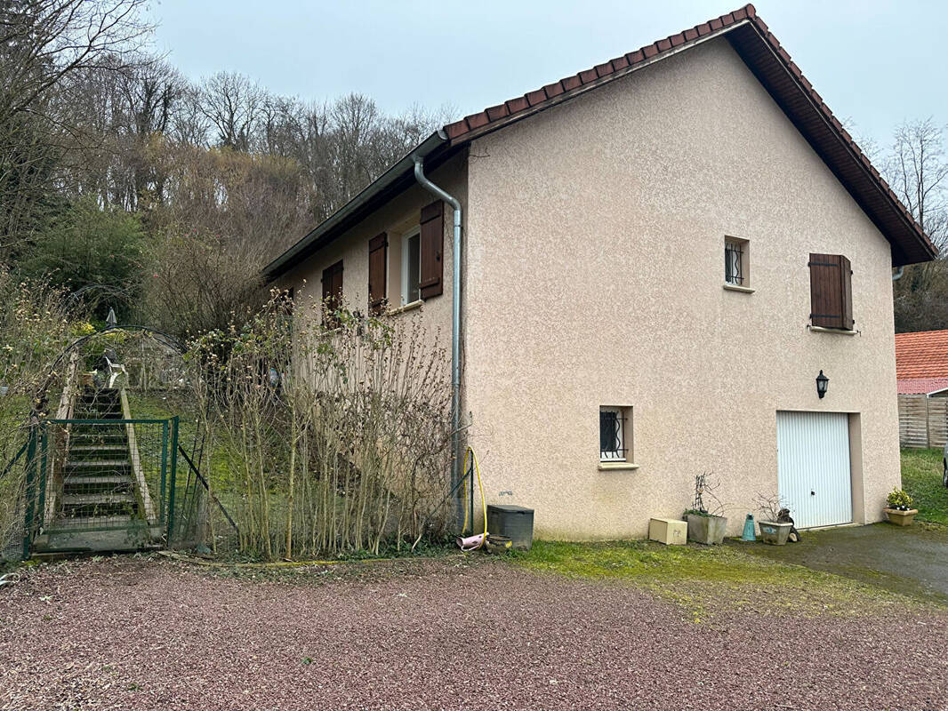 Maison à MORESTEL