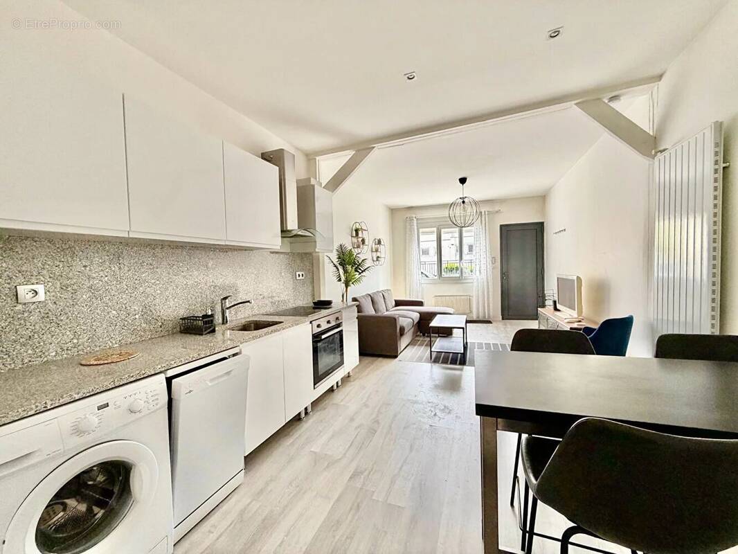Appartement à BOIS-COLOMBES
