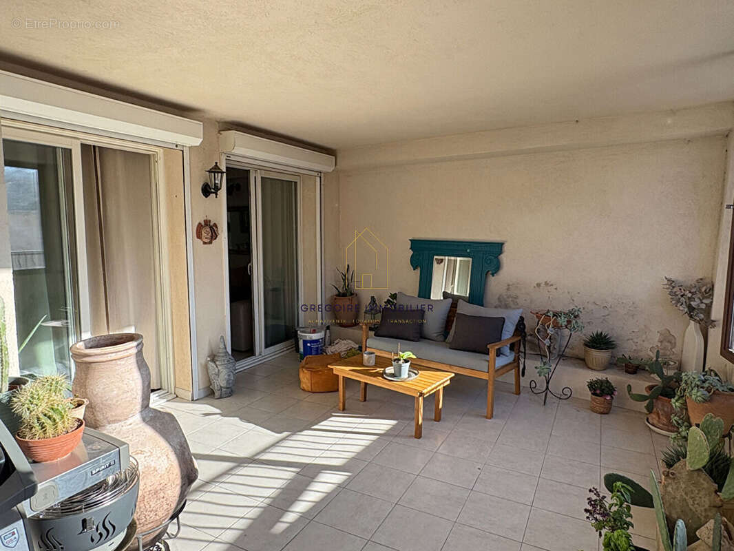 Appartement à VILLELAURE