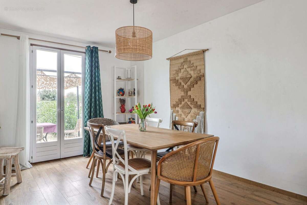 Maison à SAINT-GILLES