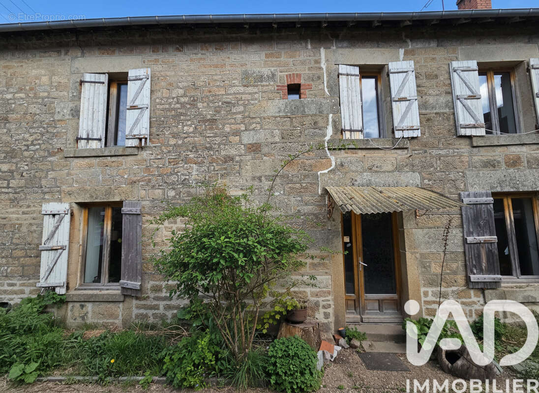 Photo 3 - Maison à ROYERE-DE-VASSIVIERE